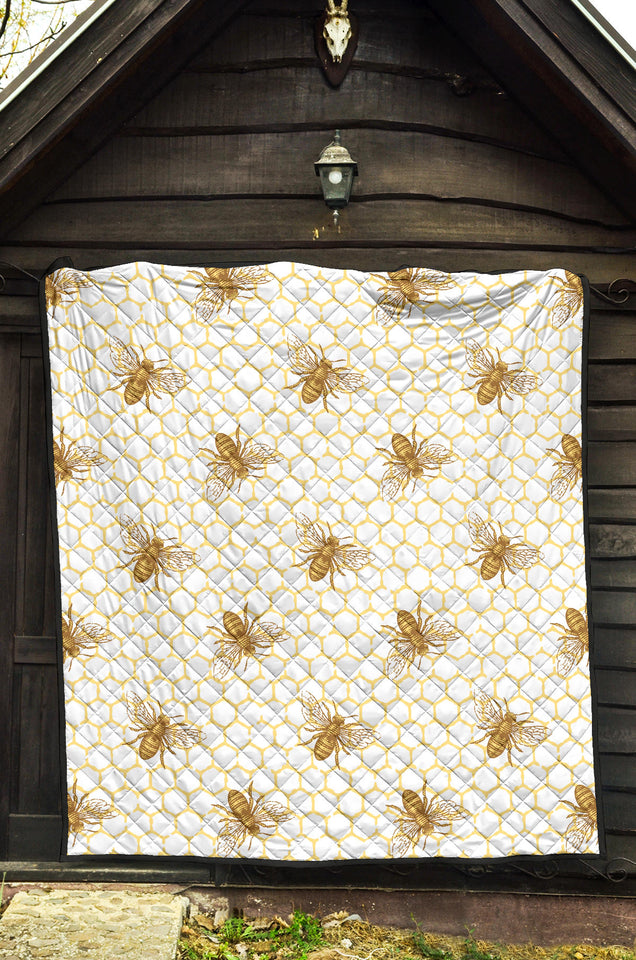 Bee Honeycomb Seamless Design Pattern Premium Quilt