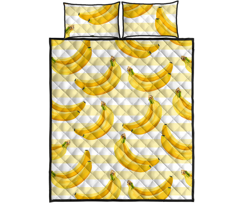 Banana pattern blackground Quilt Bed Set
