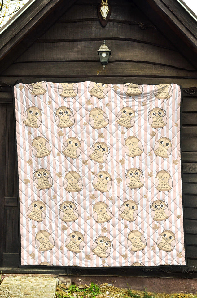 Cute Owl Leaf Premium Quilt