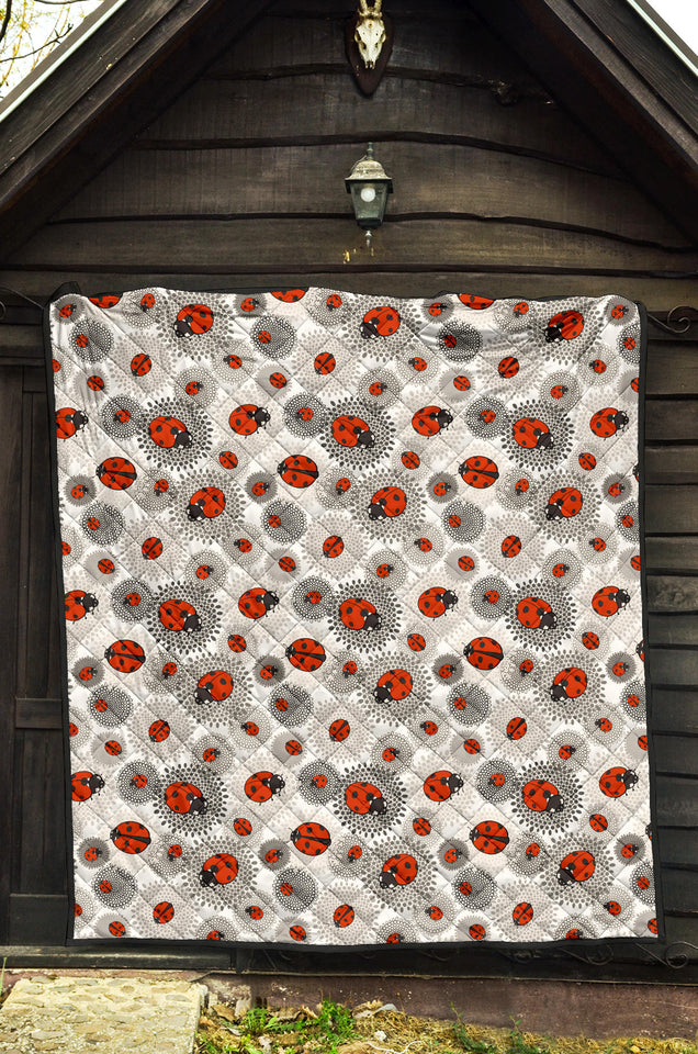 Ladybug Pattern Print Design 05 Premium Quilt