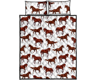 Horses running pattern background Quilt Bed Set