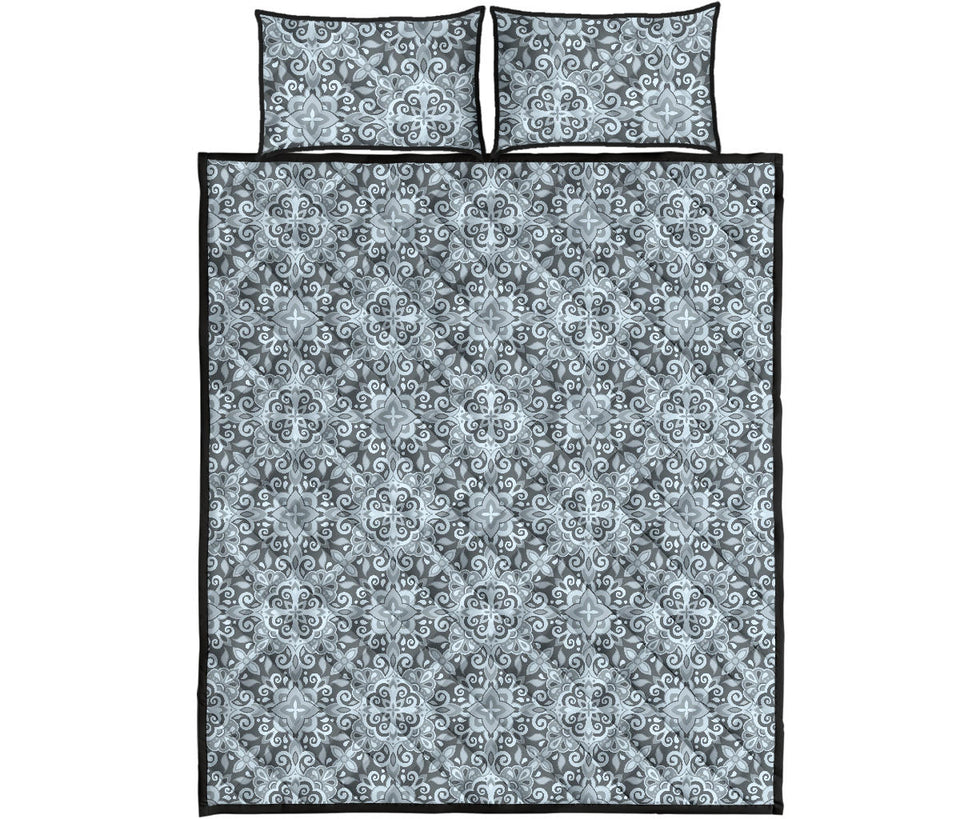 Traditional indian element pattern Quilt Bed Set