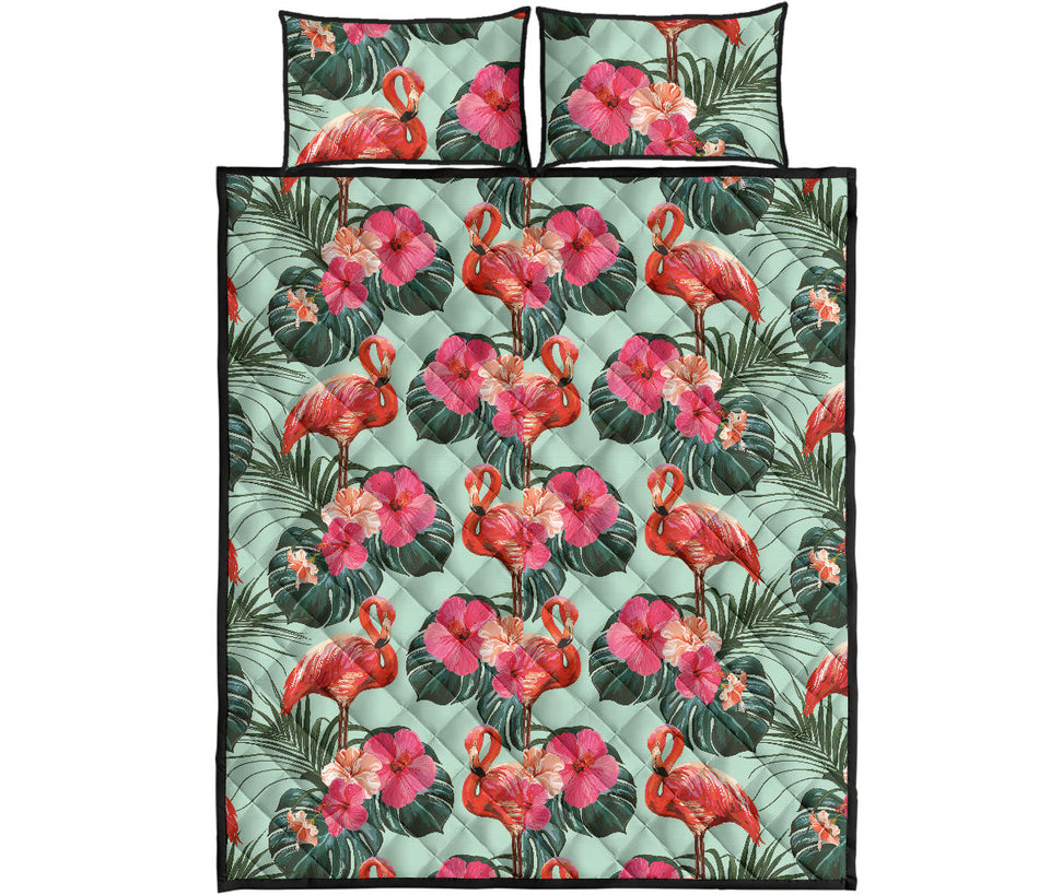 Beautiful flamingo tropical palm leaves hibiscus pateern background Quilt Bed Set