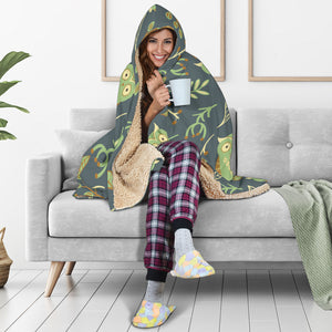 Cute Owls Leaves Pattern Hooded Blanket