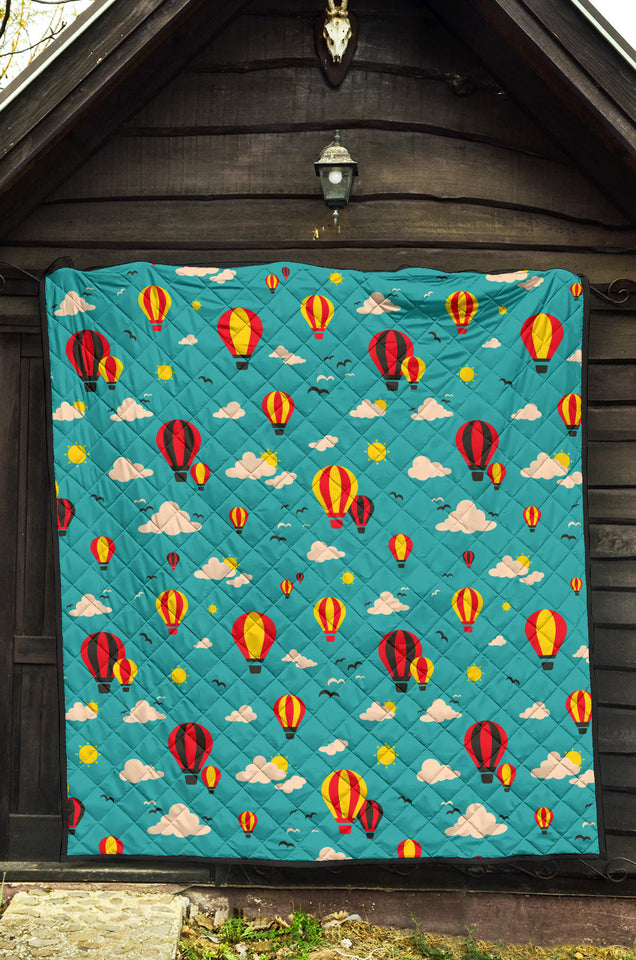 Hot Air Balloon Sky Pattern Premium Quilt
