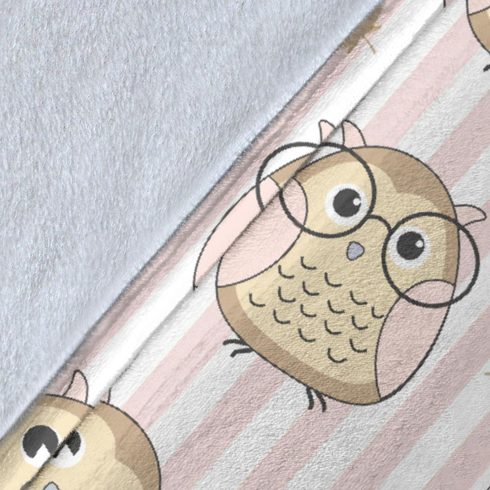 Cute Owl Leaf Premium Blanket