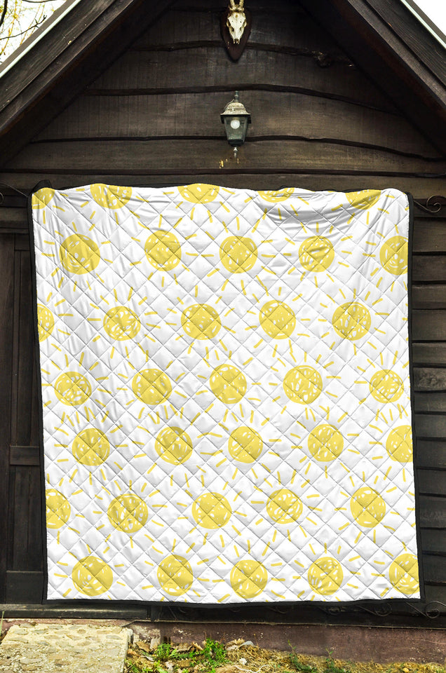 Hand Drawn Sun Pattern Premium Quilt