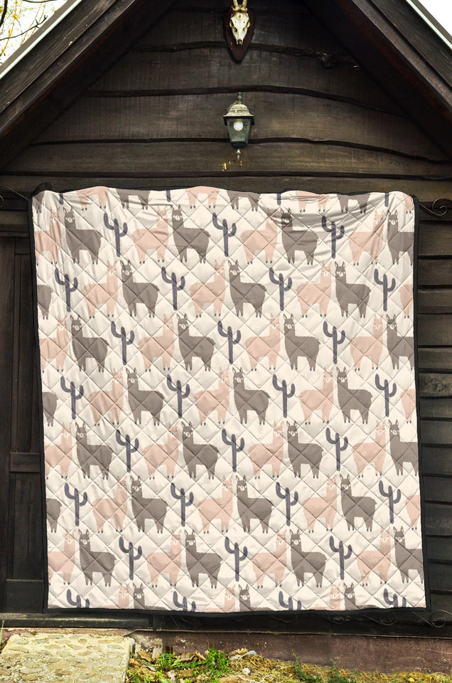 Llama Alpaca Pattern Premium Quilt