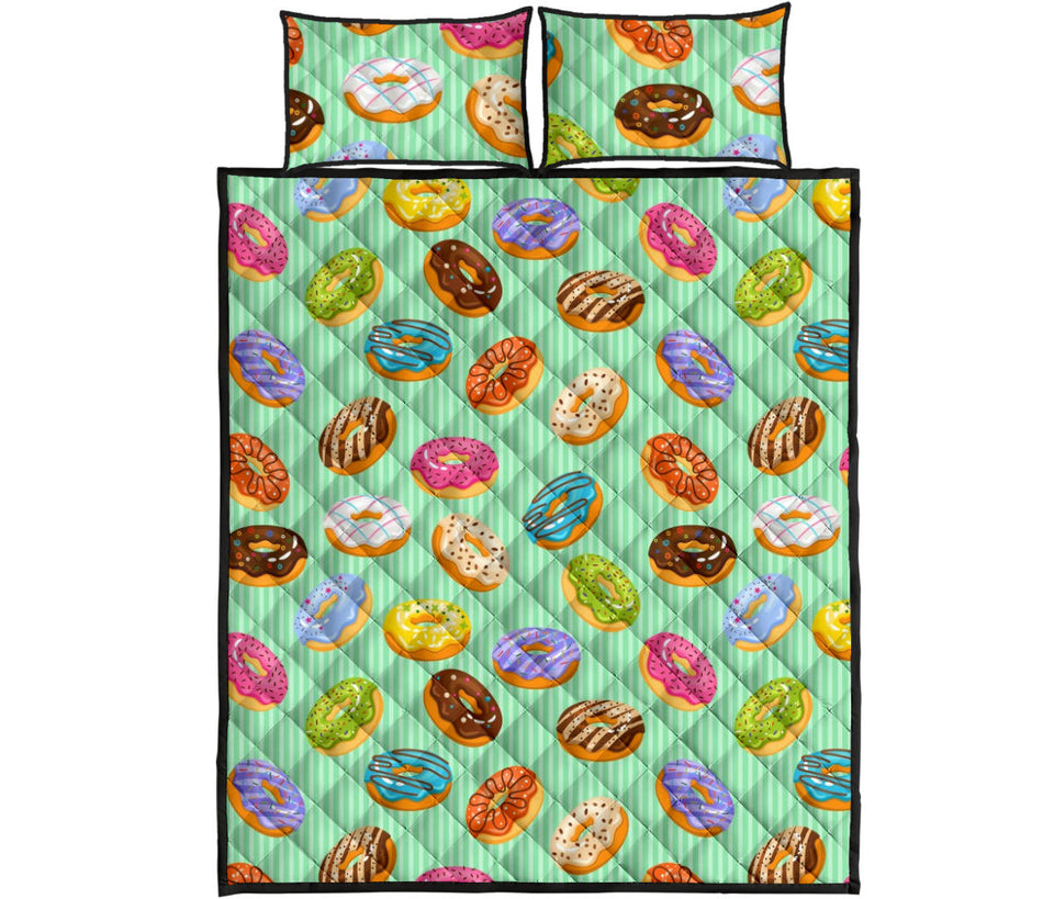 Colorful donut pattern green background Quilt Bed Set