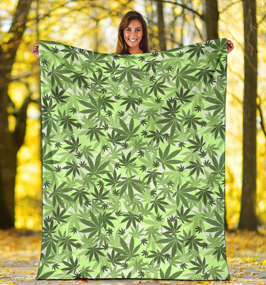 Canabis Marijuana Weed Pattern Print Design 01 Premium Blanket