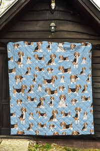 Beagle Dog Blue Background Pattern Premium Quilt