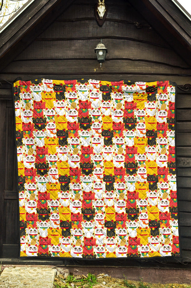 Colorful Maneki Neko Lucky Cat Pattern Premium Quilt