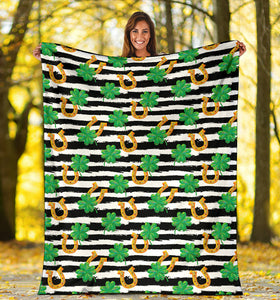 Horseshoes Pattern Print Design 01 Premium Blanket