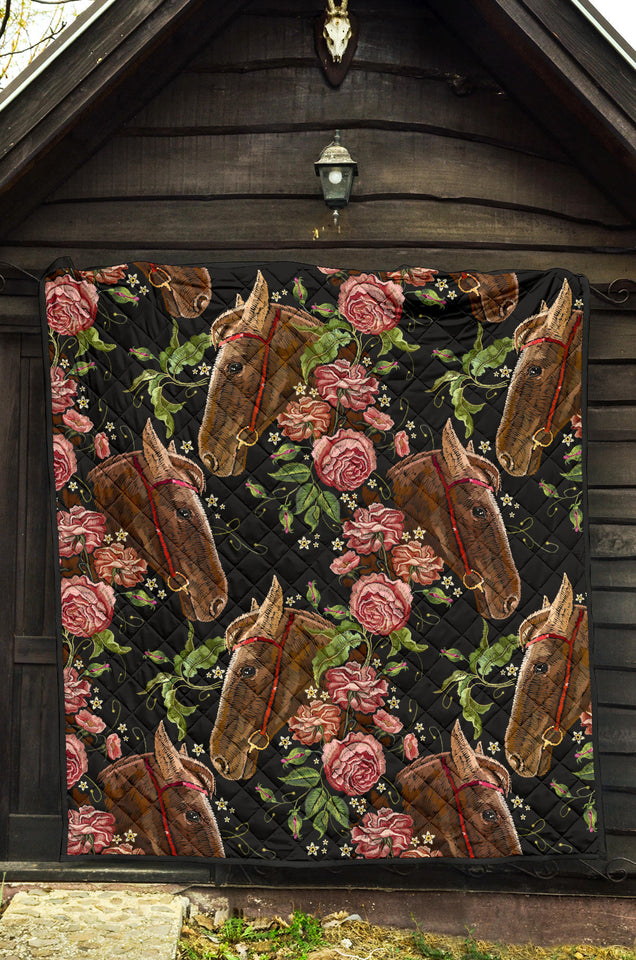 Horse Head Wild Roses Pattern Premium Quilt