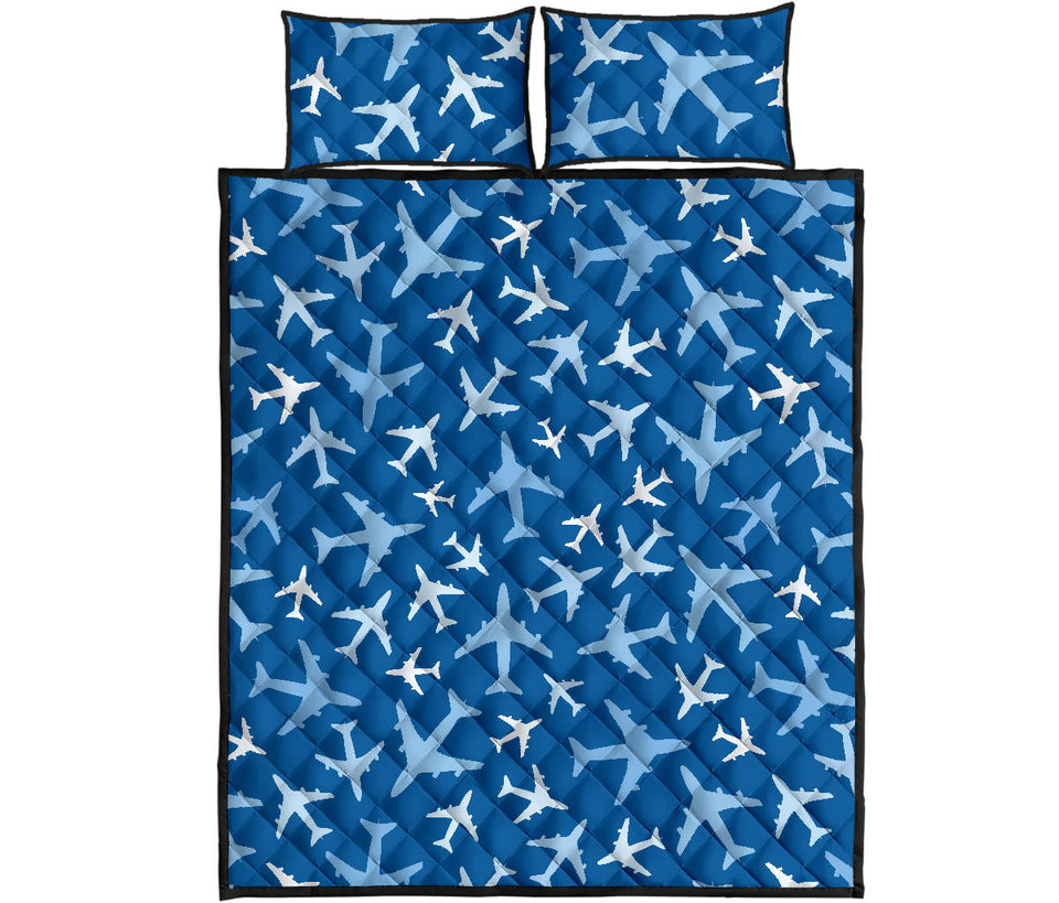 Airplane pattern in the sky Quilt Bed Set