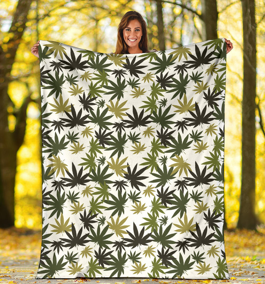 Canabis Marijuana Weed Pattern Print Design 05 Premium Blanket