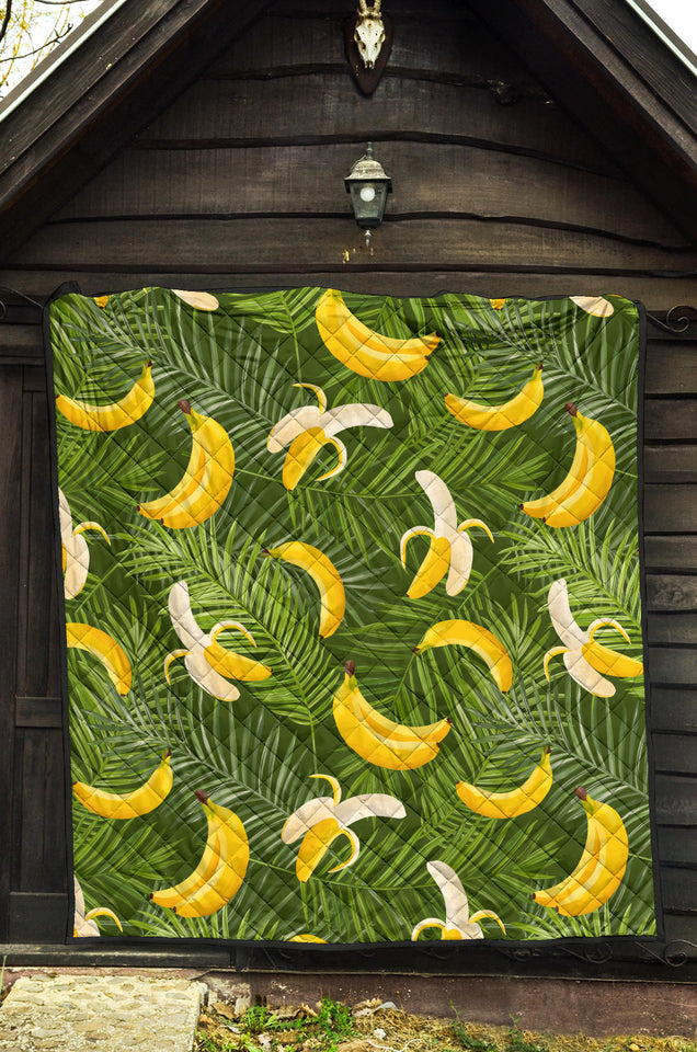 Banana Palm Leaves Pattern Premium Quilt