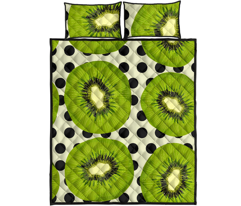 kiwi black dot background Quilt Bed Set