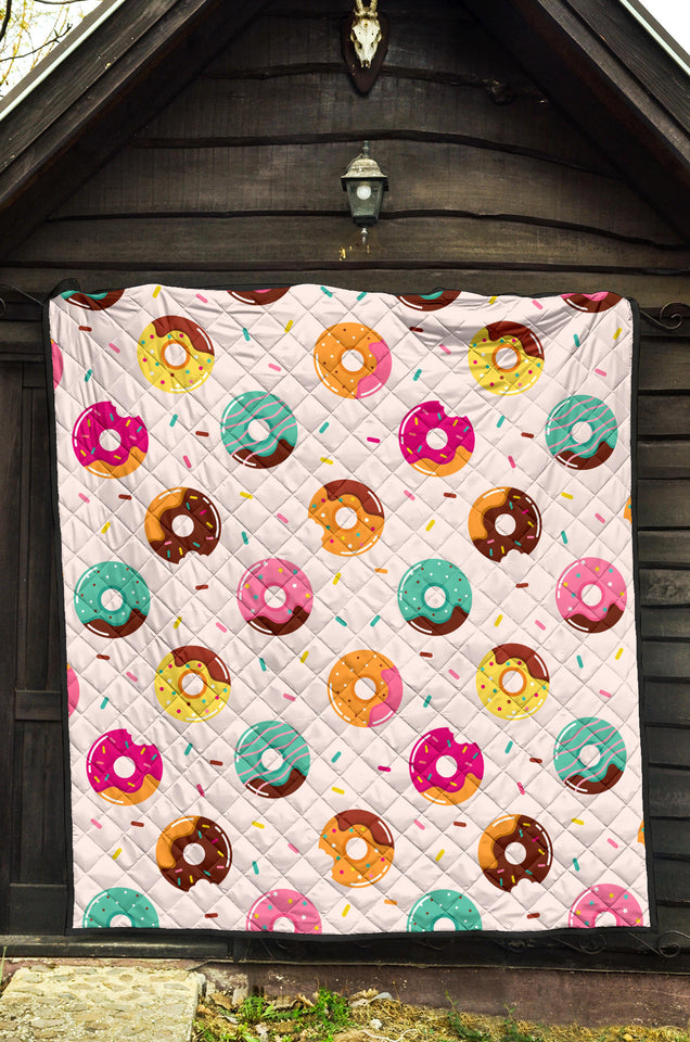 Donut Pattern Glaze Pink Background Premium Quilt