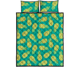 Pineapples pattern green background Quilt Bed Set
