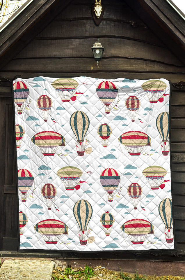 Hot Air Balloon Pattern Premium Quilt