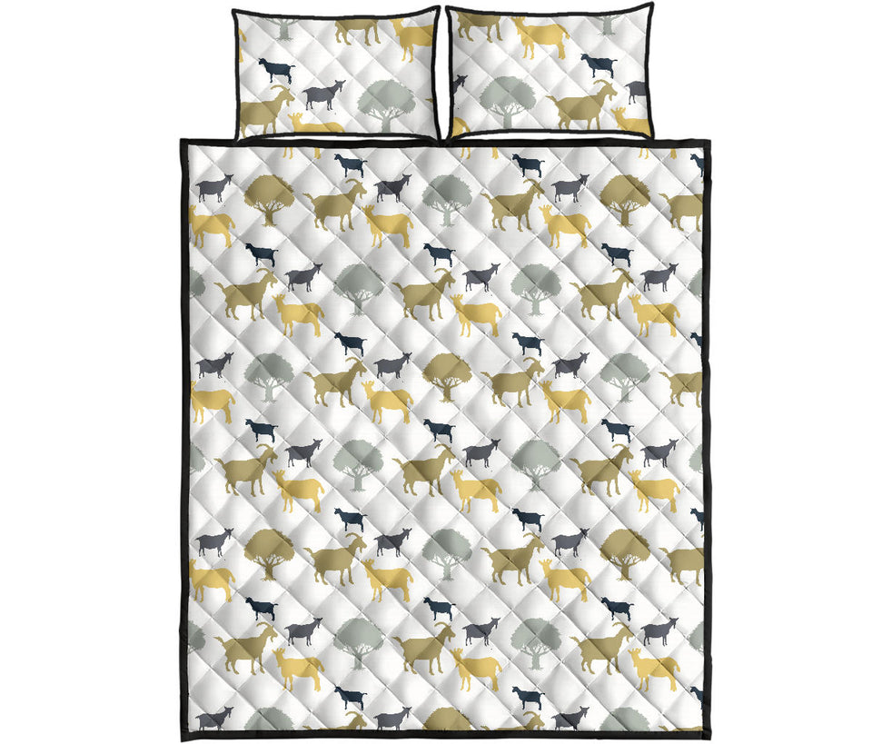 Silhouettes of goat and tree pattern Quilt Bed Set