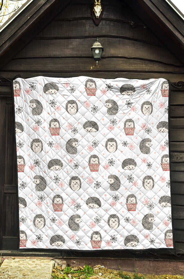 Hedgehog Pattern Print Design 02 Premium Quilt