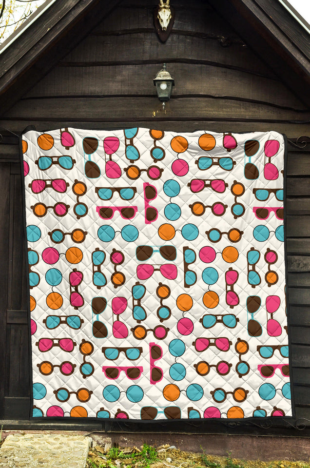 Sun Glasses Pattern Print Design 03 Premium Quilt