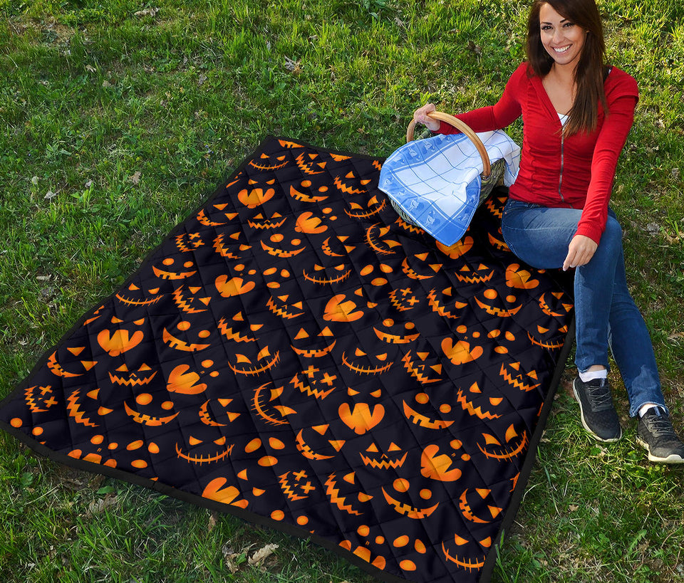 Halloween Pattern Pumpkin Background Premium Quilt