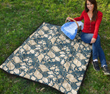 Shell Polynesian Tribal Design Pattern Premium Quilt
