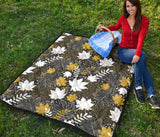 Beautiful Gold Autumn Maple Leaf Pattern Premium Quilt
