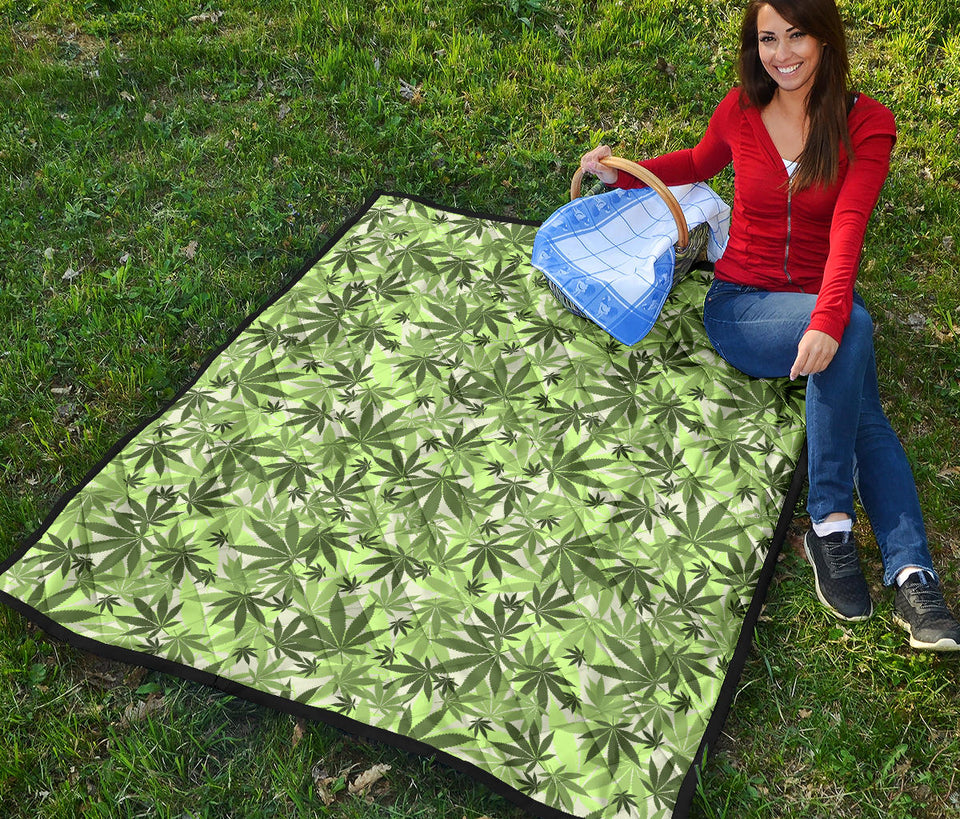 Canabis Marijuana Weed Pattern Print Design 01 Premium Quilt