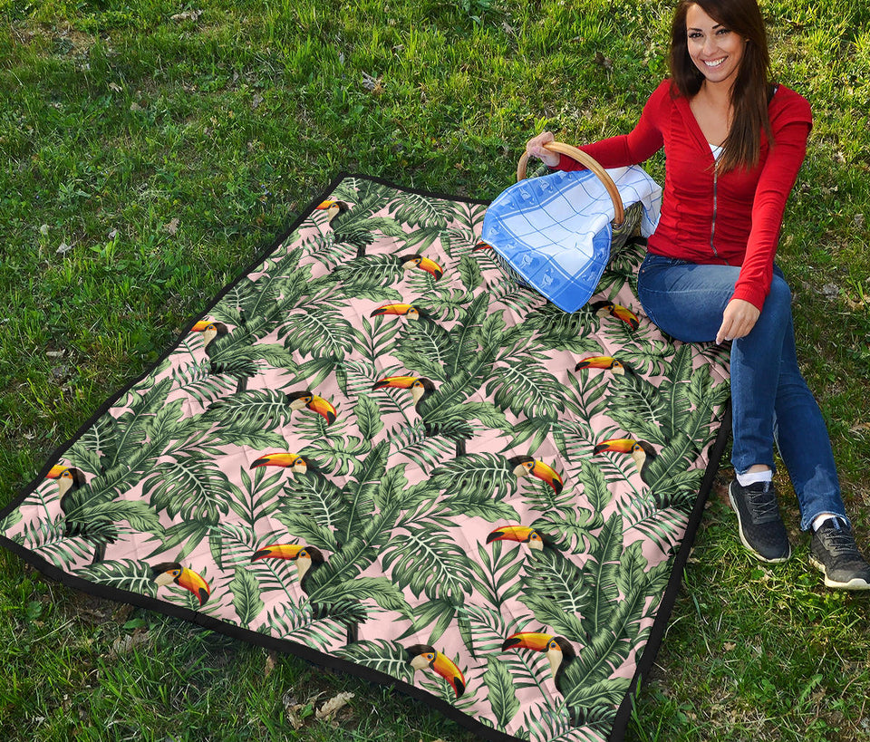Toucan Tropical Green Jungle Palm Pattern Premium Quilt