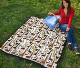 Giraffe Pattern Print Design 05 Premium Quilt