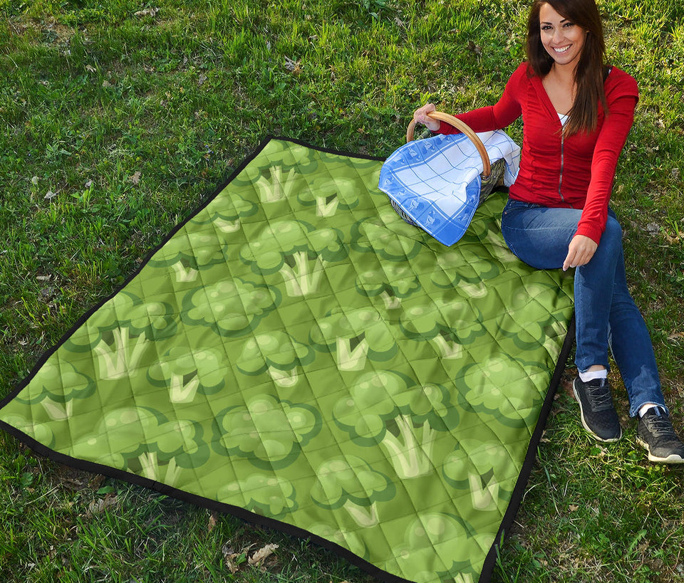 Broccoli Pattern Green Background Premium Quilt