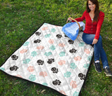 Dog Paws Pattern Print Design 04 Premium Quilt