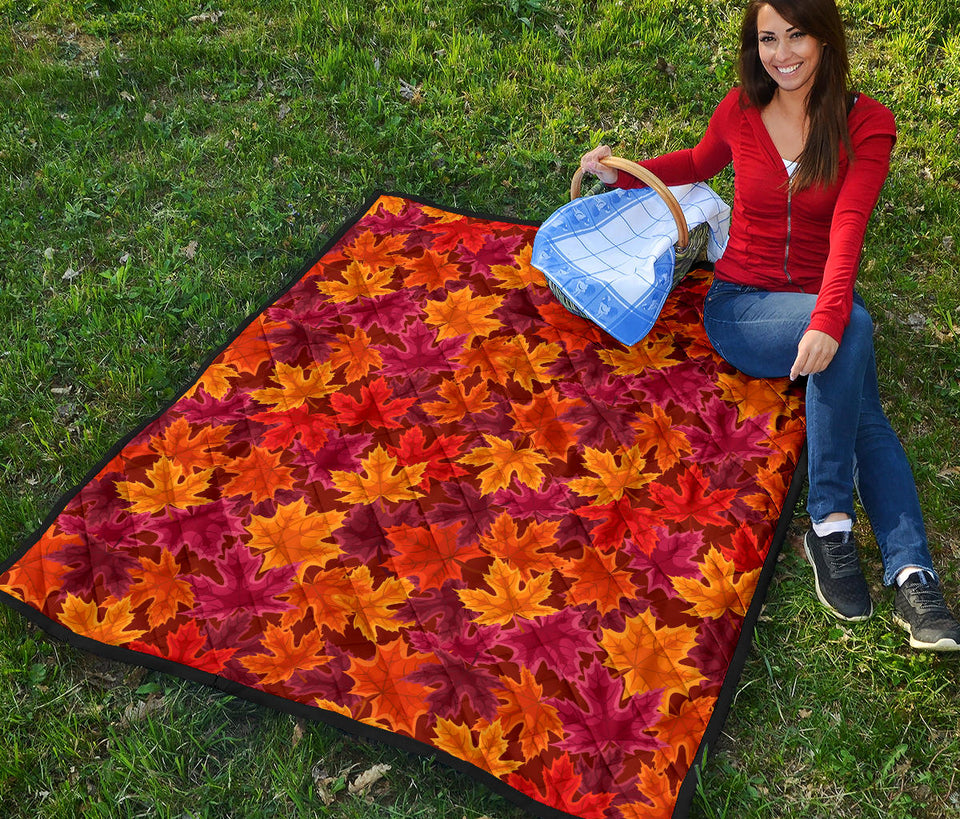 Autumn Maple Leaf Pattern Premium Quilt