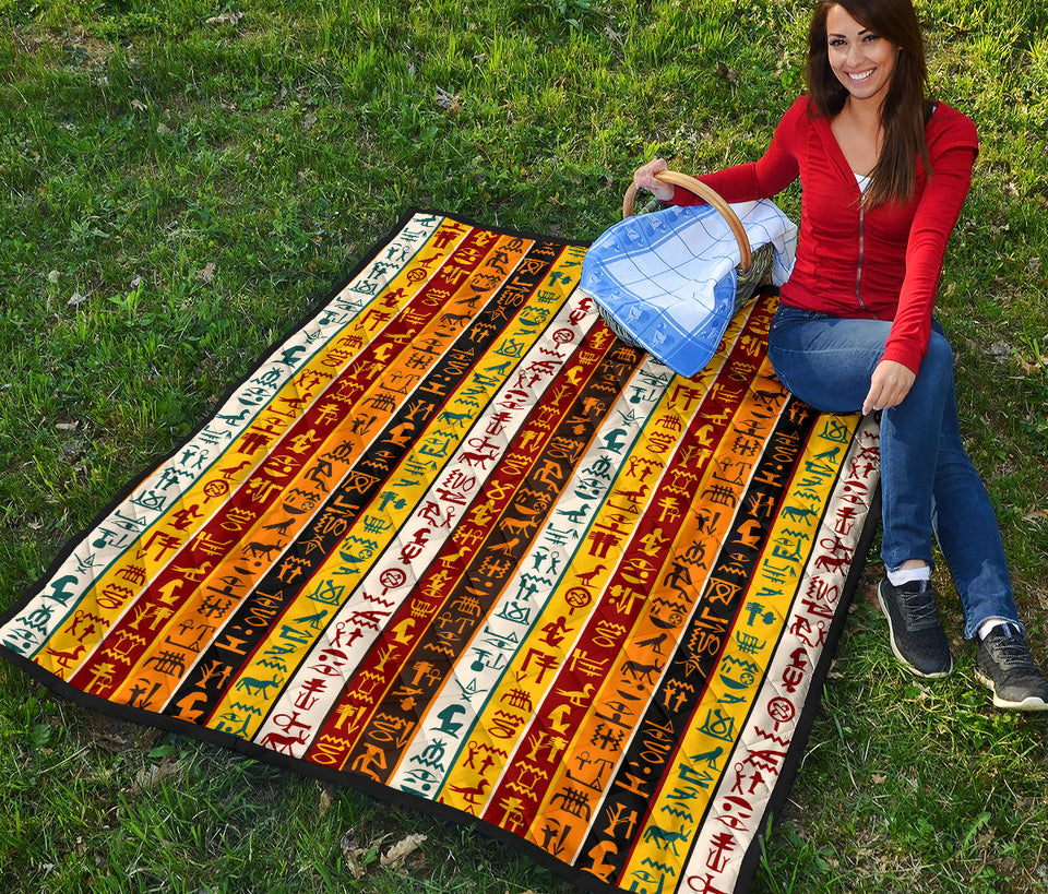 Egypt Hieroglyphics Pattern Print Design 01 Premium Quilt