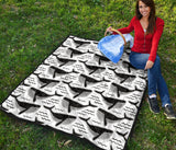 Black Whale Pattern Premium Quilt