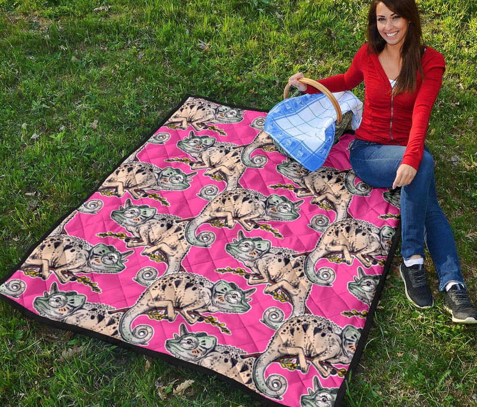 Chameleon Lizard Pattern Pink Background Premium Quilt