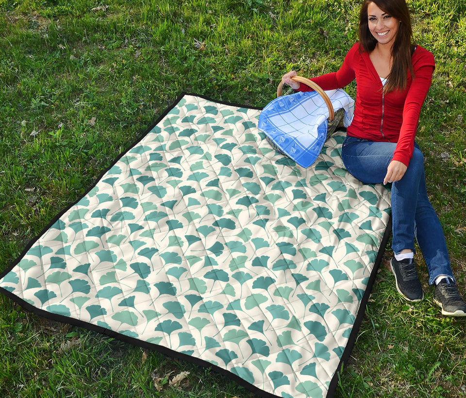 Green Ginkgo Leaves Pattern Premium Quilt
