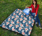 Hibiscus Pattern Print Design 02 Premium Quilt