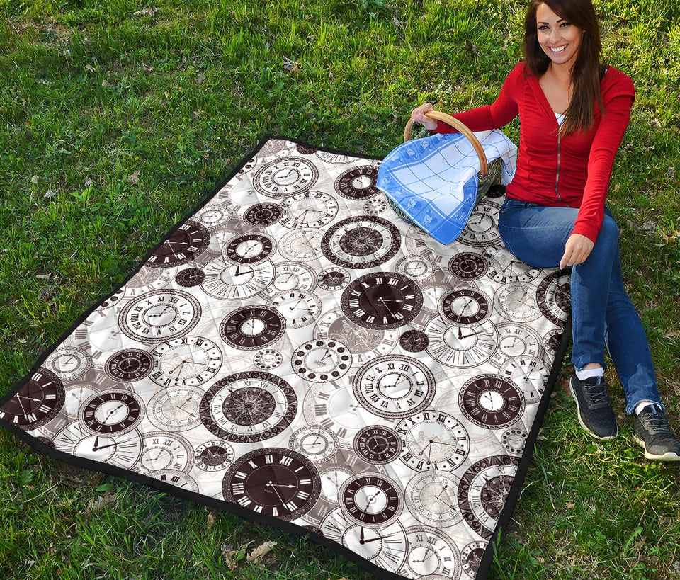 Classic Vintage Clock Pattern Premium Quilt