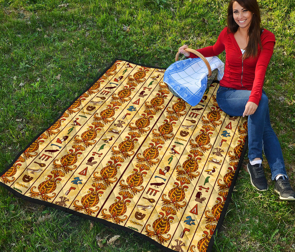 Egypt Hieroglyphics Pattern Print Design 04 Premium Quilt
