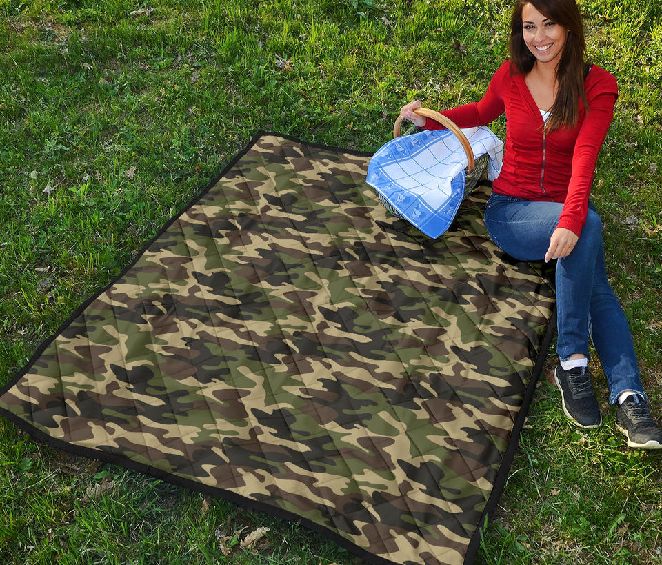 Dark Green Camo Camouflage Pattern Premium Quilt