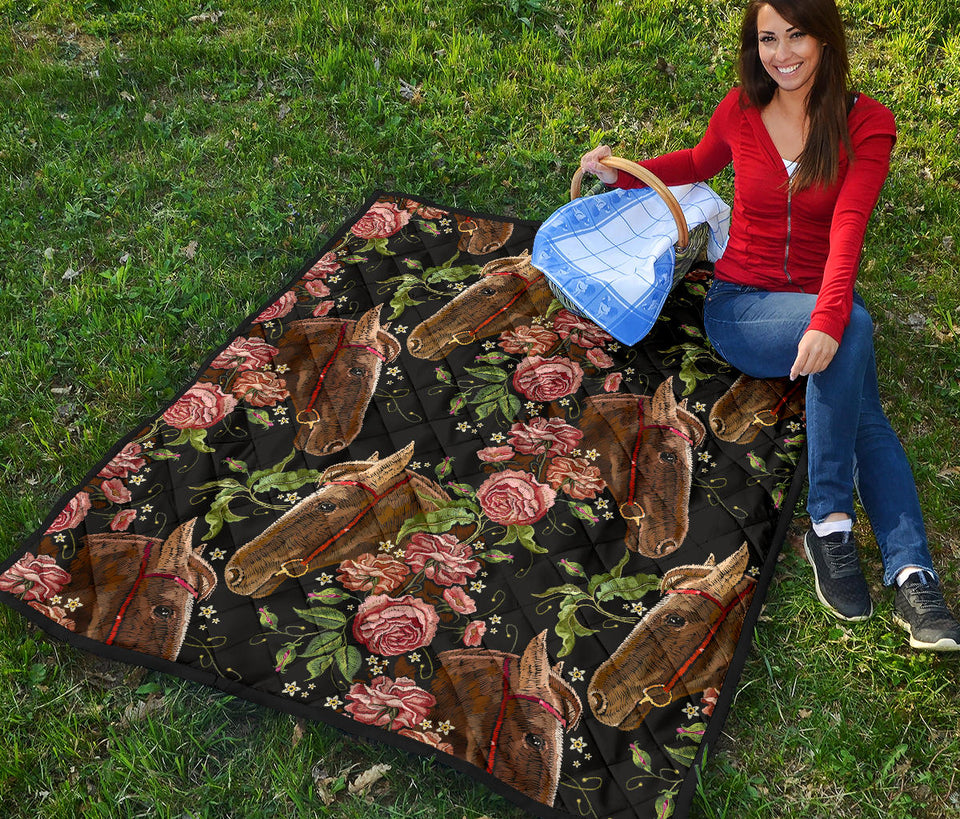 Horse Head Wild Roses Pattern Premium Quilt