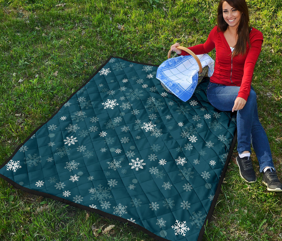 Snowflake Pattern Dark Background Premium Quilt