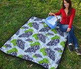 Watercolor Grape Pattern Premium Quilt