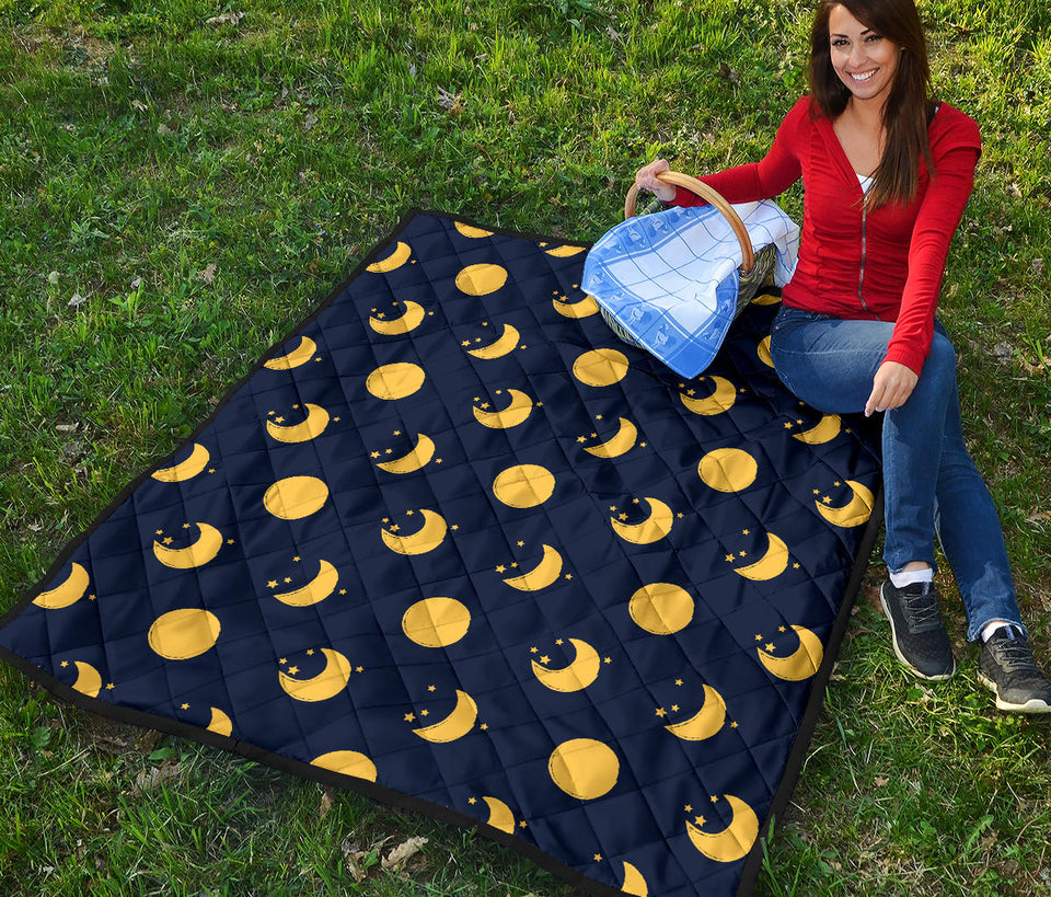 Moon Star Pattern Premium Quilt