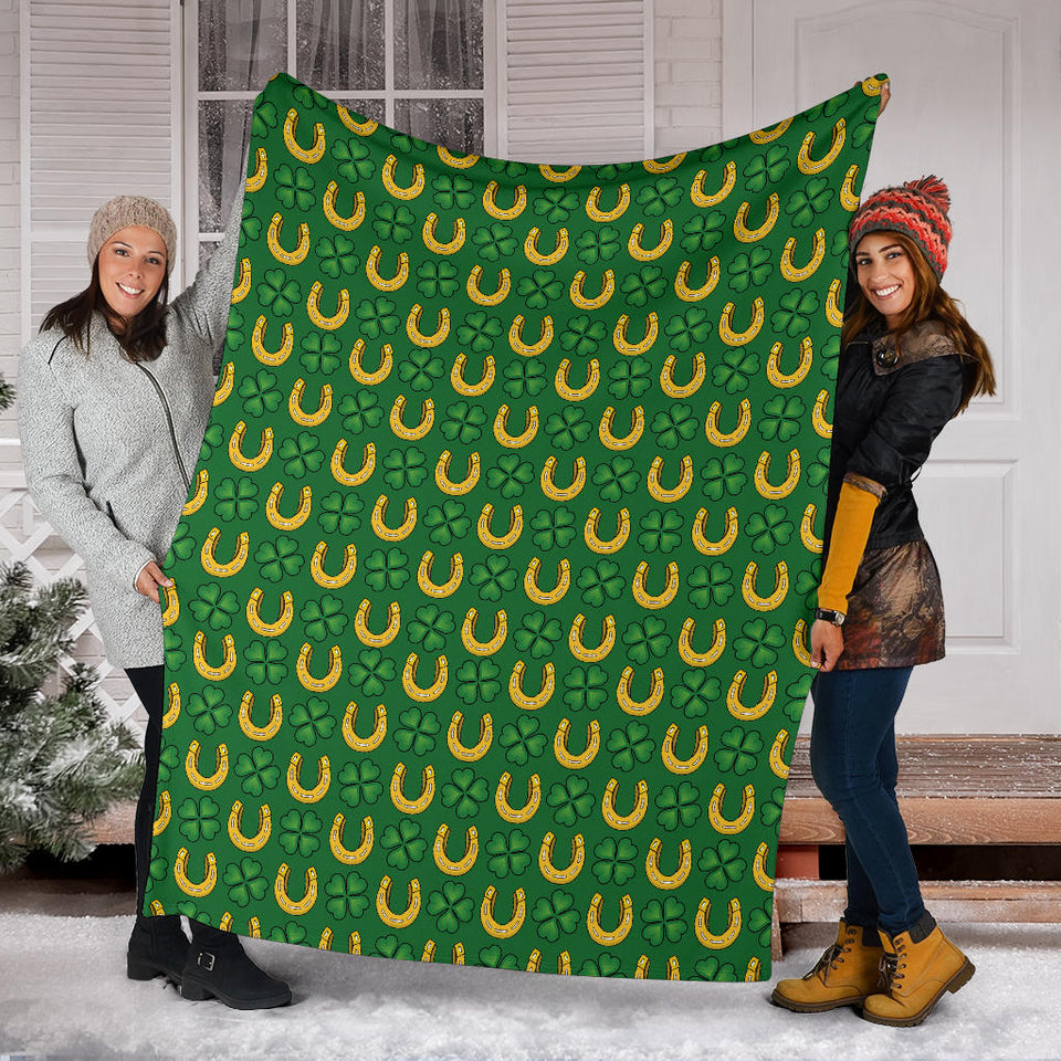 Horseshoes Pattern Print Design 05 Premium Blanket